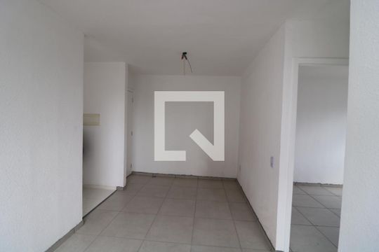 Sala de apartamento para alugar com 2 quartos, 46m² em Jardim Egle, São Paulo