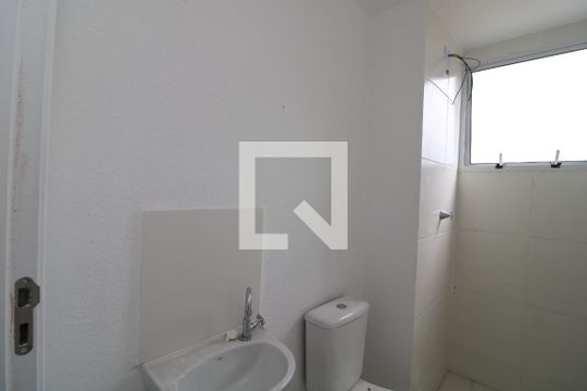 Banheiro de apartamento para alugar com 2 quartos, 46m² em Jardim Egle, São Paulo