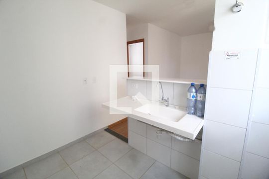 Cozinha de apartamento para alugar com 2 quartos, 40m² em São Jorge, Uberlândia
