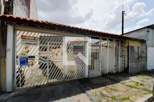 Fachada/ Placa  de casa para alugar com 3 quartos, 250m² em Jardim Bom Clima, Guarulhos