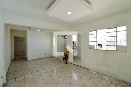Casa para alugar com 3 quartos, 250m² em Jardim Bom Clima, Guarulhos