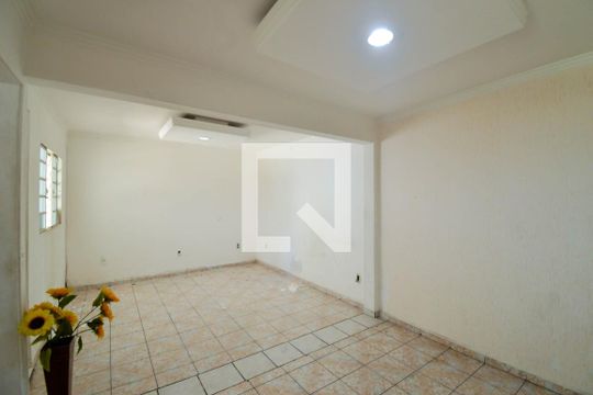 Sala de casa para alugar com 3 quartos, 250m² em Jardim Bom Clima, Guarulhos