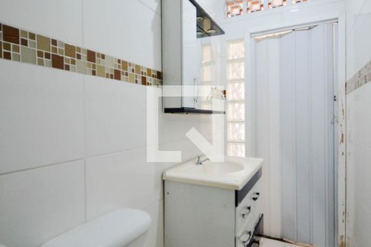 Banheiro Social de casa para alugar com 3 quartos, 250m² em Jardim Bom Clima, Guarulhos
