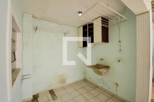 Área de Serviço de casa para alugar com 3 quartos, 250m² em Jardim Bom Clima, Guarulhos