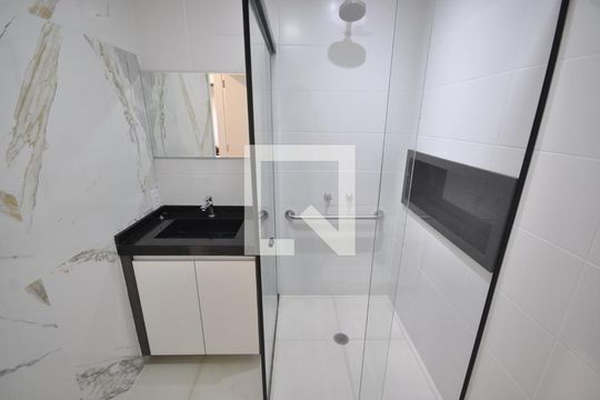 Banheiro de kitnet/studio à venda com 1 quarto, 26m² em Tucuruvi, São Paulo