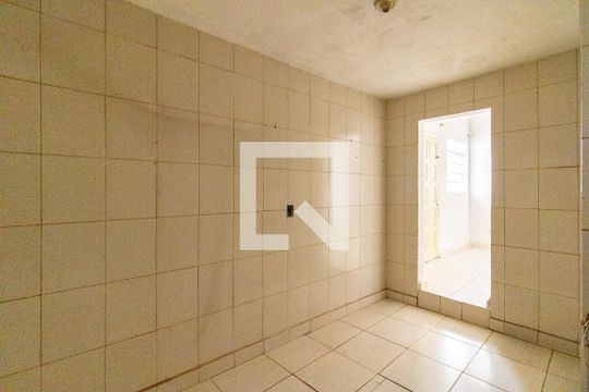 Cozinha de casa para alugar com 2 quartos, 65m² em Jardim Santa Barbara, Guarulhos