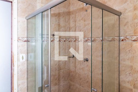 Banheiro de casa à venda com 2 quartos, 177m² em Vila Divina Pastora, São Paulo