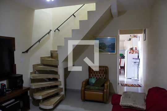 Sala de casa à venda com 3 quartos, 190m² em Padroeira, Osasco