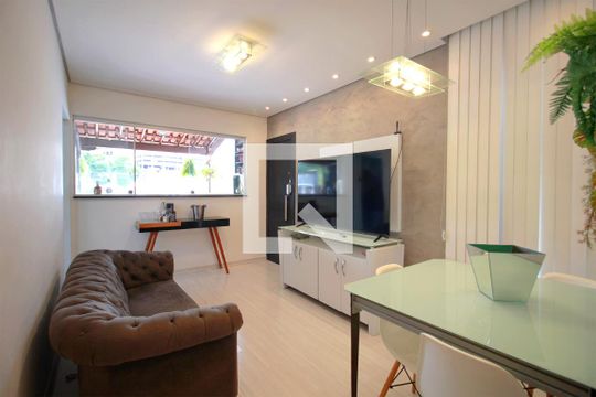 Sala de apartamento à venda com 3 quartos, 110m² em Padre Eustáquio, Belo Horizonte