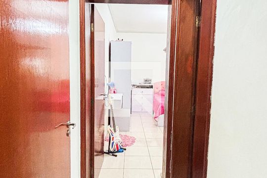 Corredor de casa à venda com 3 quartos, 250m² em Parque Oratório, Santo André