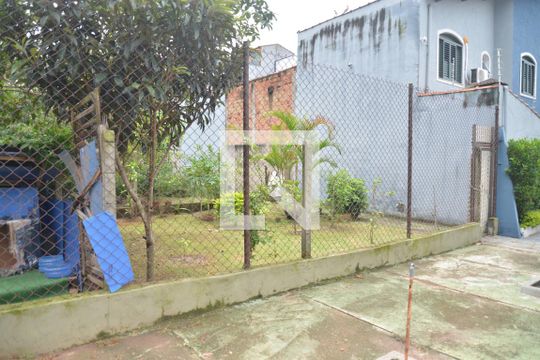 Área comum de casa à venda com 4 quartos, 215m² em Jardim Las Vegas, Santo André