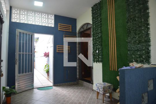 Área comum de casa à venda com 4 quartos, 215m² em Jardim Las Vegas, Santo André