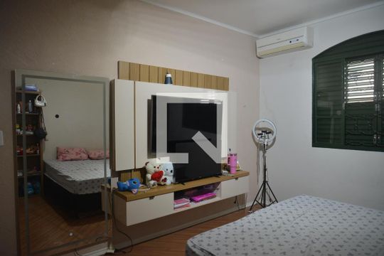 Quarto 1 de casa à venda com 4 quartos, 215m² em Jardim Las Vegas, Santo André
