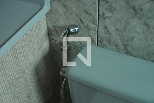 Banheiro Social de casa à venda com 4 quartos, 215m² em Jardim Las Vegas, Santo André