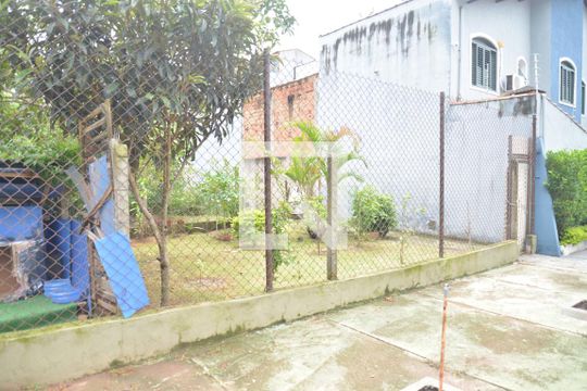 Área comum de casa à venda com 4 quartos, 215m² em Jardim Las Vegas, Santo André