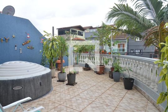 Sacada de casa à venda com 4 quartos, 215m² em Jardim Las Vegas, Santo André