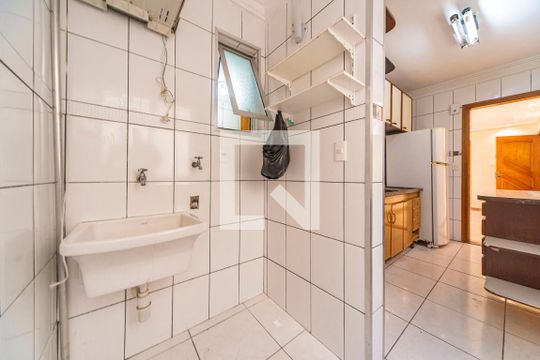 Área de Serviço de apartamento para alugar com 2 quartos, 55m² em Jardim Santo André, Santo André