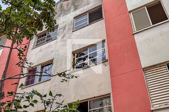 Placa Instalada no imóvel de apartamento para alugar com 2 quartos, 55m² em Jardim Santo André, Santo André