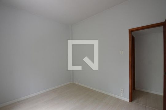 Quarto de apartamento à venda com 1 quarto, 56m² em Estácio, Rio de Janeiro