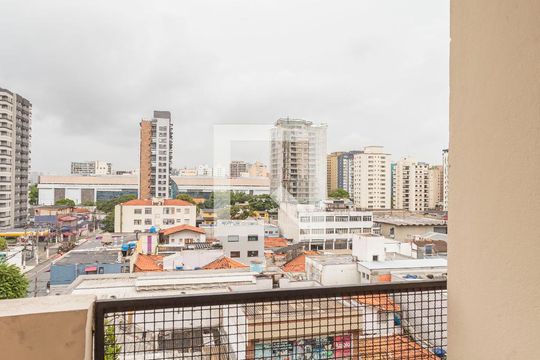 Varanda de kitnet/studio para alugar com 1 quarto, 40m² em Moema, São Paulo