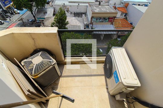 Varanda de kitnet/studio para alugar com 1 quarto, 40m² em Moema, São Paulo