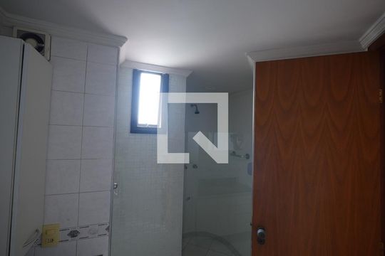 Banheiro da Suíte de apartamento à venda com 3 quartos, 84m² em Vila Assunção, Santo André