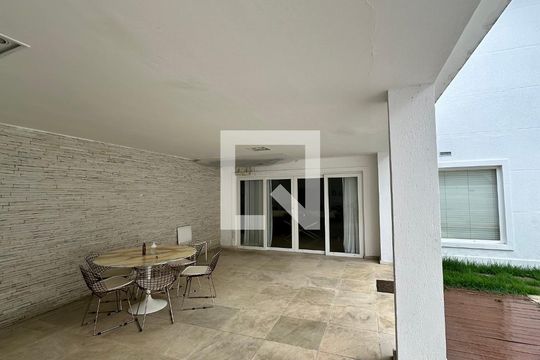 Área externa de casa de condomínio para alugar com 4 quartos, 500m² em Vargem Grande, Rio de Janeiro