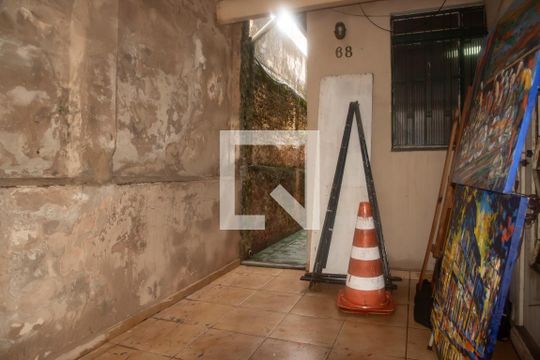Garagem de casa à venda com 2 quartos, 150m² em Vila Clementino, São Paulo