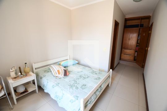Quarto 1 - Suíte de casa de condomínio à venda com 3 quartos, 500m² em Bairro das Palmeiras, Campinas