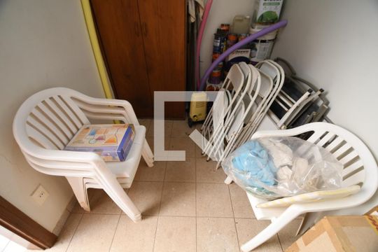 Quarto de Serviço de casa de condomínio à venda com 3 quartos, 500m² em Bairro das Palmeiras, Campinas