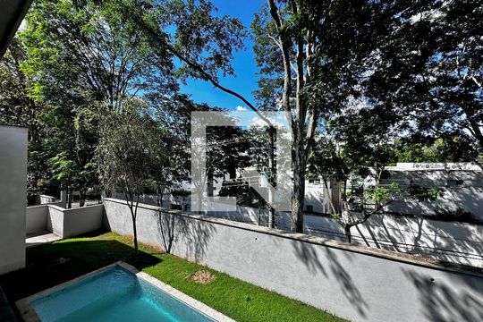 Vista Suíte 1 de casa à venda com 4 quartos, 712m² em Jardim Cordeiro, São Paulo