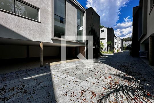 Área Comum de casa à venda com 4 quartos, 712m² em Jardim Cordeiro, São Paulo