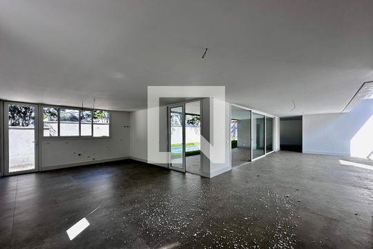 Cozinha de casa à venda com 4 quartos, 712m² em Jardim Cordeiro, São Paulo