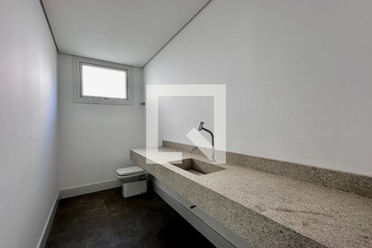 Lavabo de casa à venda com 4 quartos, 712m² em Jardim Cordeiro, São Paulo