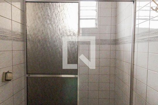 Banheiro Social de casa à venda com 4 quartos, 180m² em Vila Taquari, São Paulo