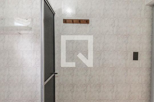 Banheiro da Suíte de casa à venda com 4 quartos, 180m² em Vila Taquari, São Paulo