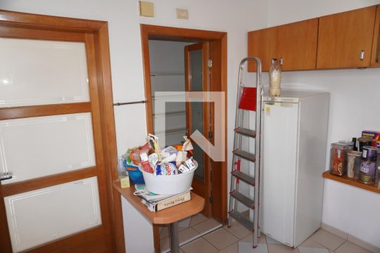 Cozinha de apartamento à venda com 5 quartos, 578m² em Cerqueira César, São Paulo
