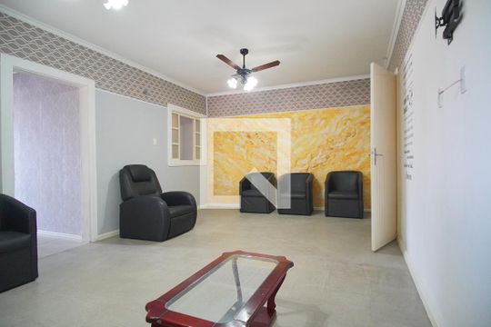 Casa à venda com 4 quartos, 400m² em Jardim Sabará, Porto Alegre