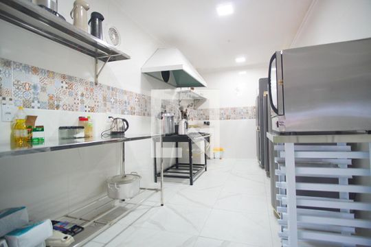 Cozinha de casa à venda com 4 quartos, 400m² em Jardim Sabará, Porto Alegre