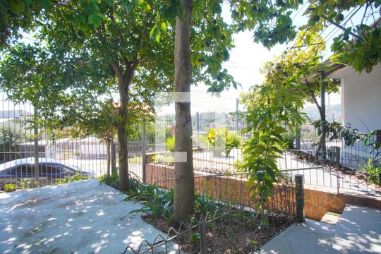 Jardim de casa à venda com 4 quartos, 400m² em Jardim Sabará, Porto Alegre