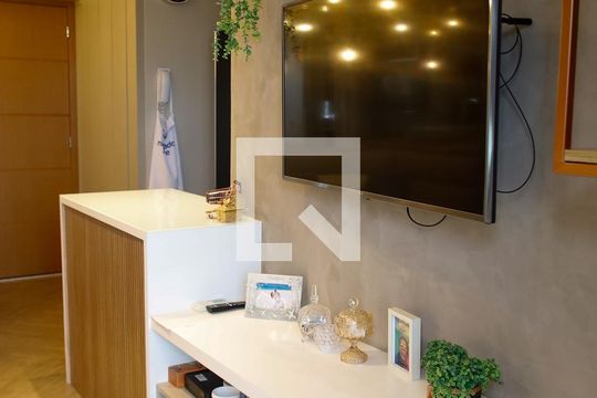 Sala de apartamento à venda com 2 quartos, 62m² em Industrial Autonomistas, Osasco