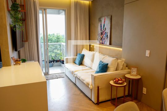 Apartamento à venda com 2 quartos, 62m² em Industrial Autonomistas, Osasco
