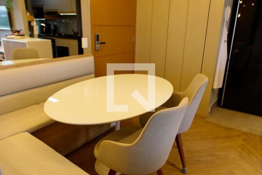 Sala de apartamento à venda com 2 quartos, 62m² em Industrial Autonomistas, Osasco