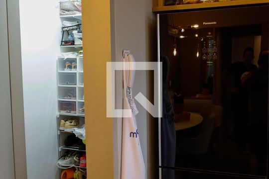Cozinha de apartamento à venda com 2 quartos, 62m² em Industrial Autonomistas, Osasco