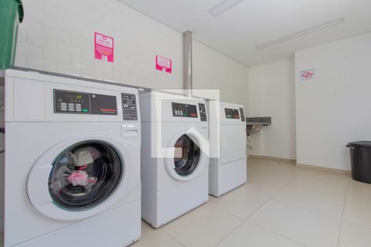 Área Comum - Lavanderia de kitnet/studio à venda com 1 quarto, 30m² em Vila Ré, São Paulo
