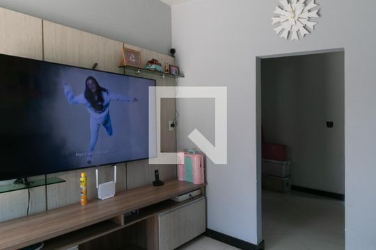 Sala de casa à venda com 3 quartos, 360m² em São Sebastião, Belo Horizonte