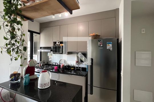 Cozinha de apartamento para alugar com 2 quartos, 52m² em Pinheiros, São Paulo