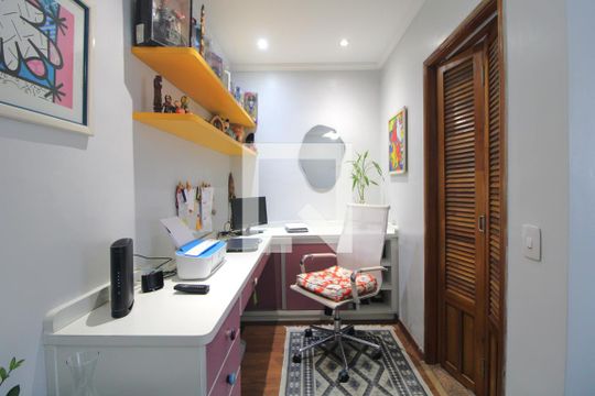 Quarto 1 de casa à venda com 3 quartos, 200m² em Jardim Sabará, São Paulo