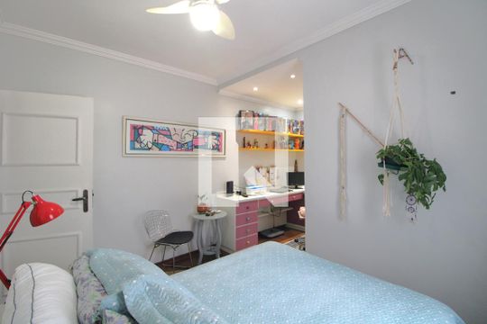 Quarto 1 de casa à venda com 3 quartos, 200m² em Jardim Sabará, São Paulo