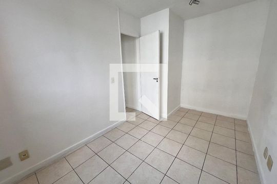 Quarto 2 de apartamento à venda com 2 quartos, 50m² em Anil, Rio de Janeiro